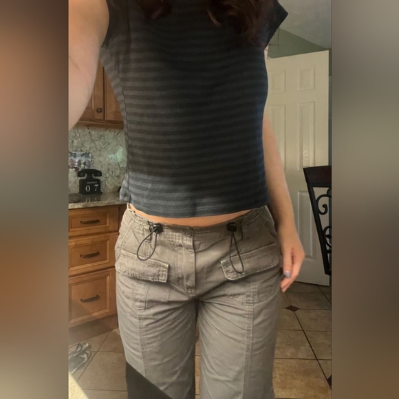 Brandy Melville Grey Kim Pants - Picture 2 of 16
